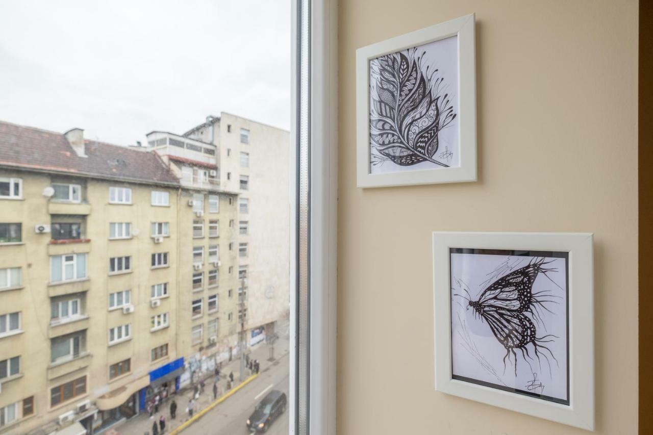 Modern 2 Bedroom Apartment Next To Vitosha Str. Szófia Kültér fotó