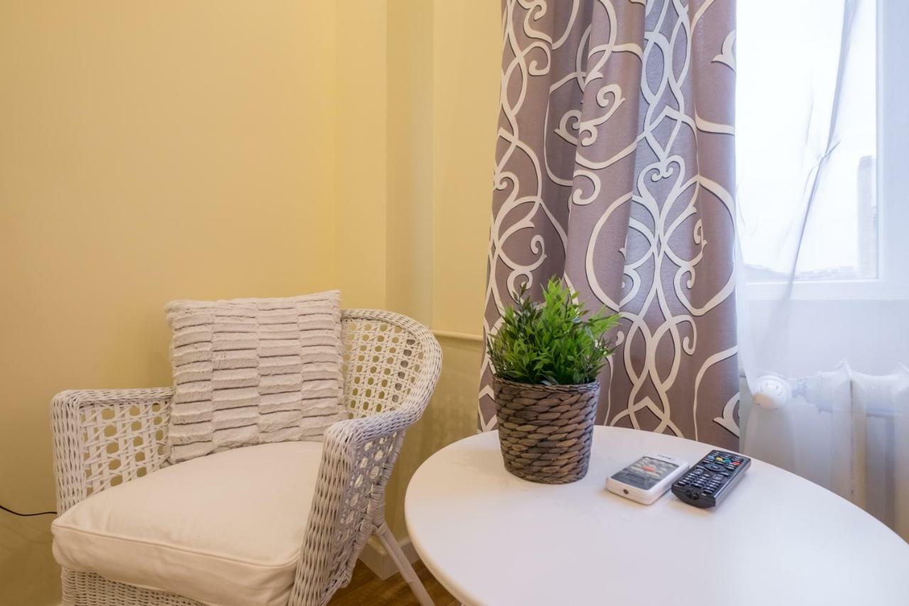 Modern 2 Bedroom Apartment Next To Vitosha Str. Szófia Kültér fotó
