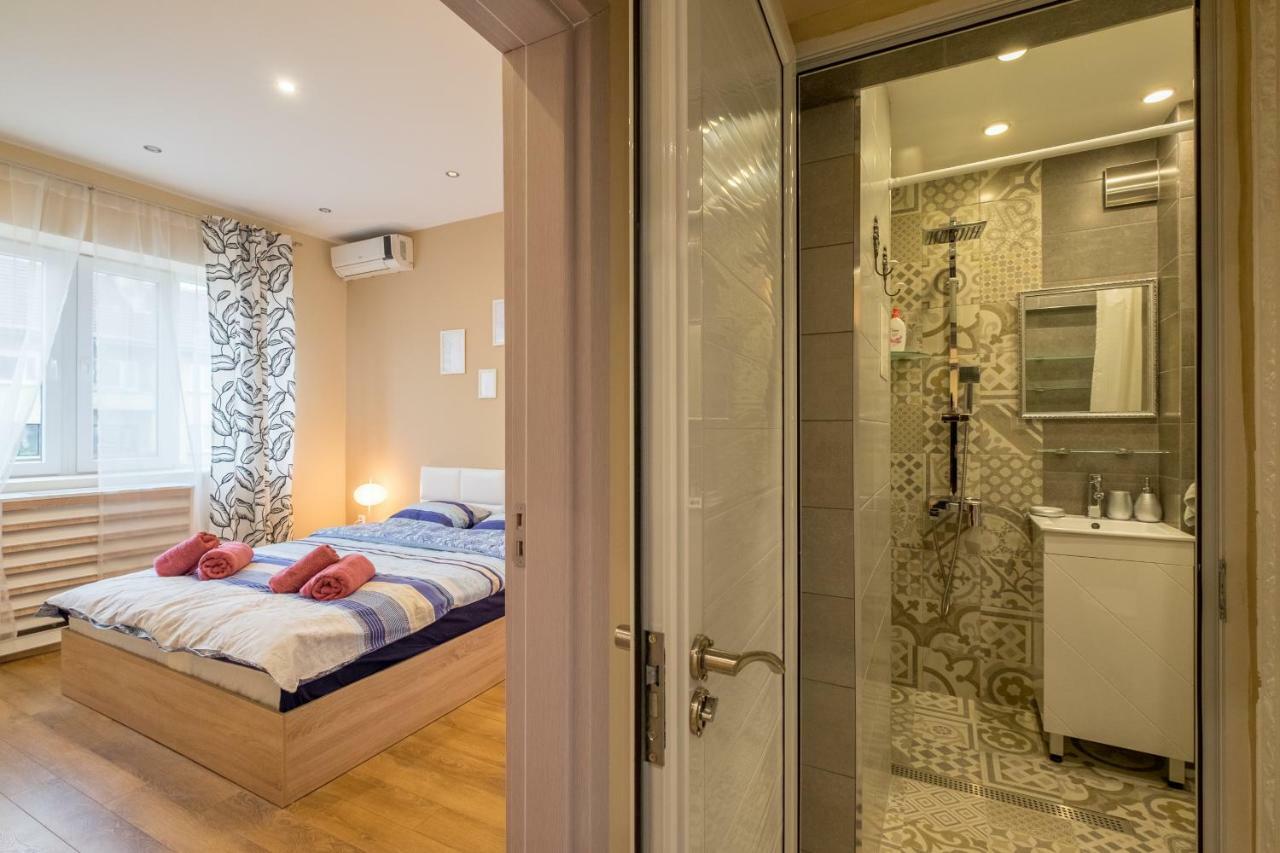 Modern 2 Bedroom Apartment Next To Vitosha Str. Szófia Kültér fotó
