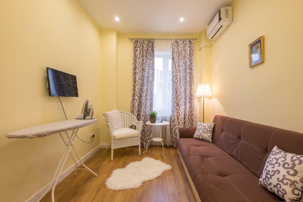 Modern 2 Bedroom Apartment Next To Vitosha Str. Szófia Kültér fotó